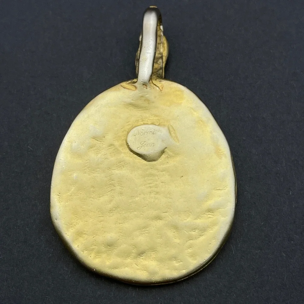Vintage Norma Jean Gold Tone Pendant Vintage Costume‎ Jewelry - Picture 4 of 9